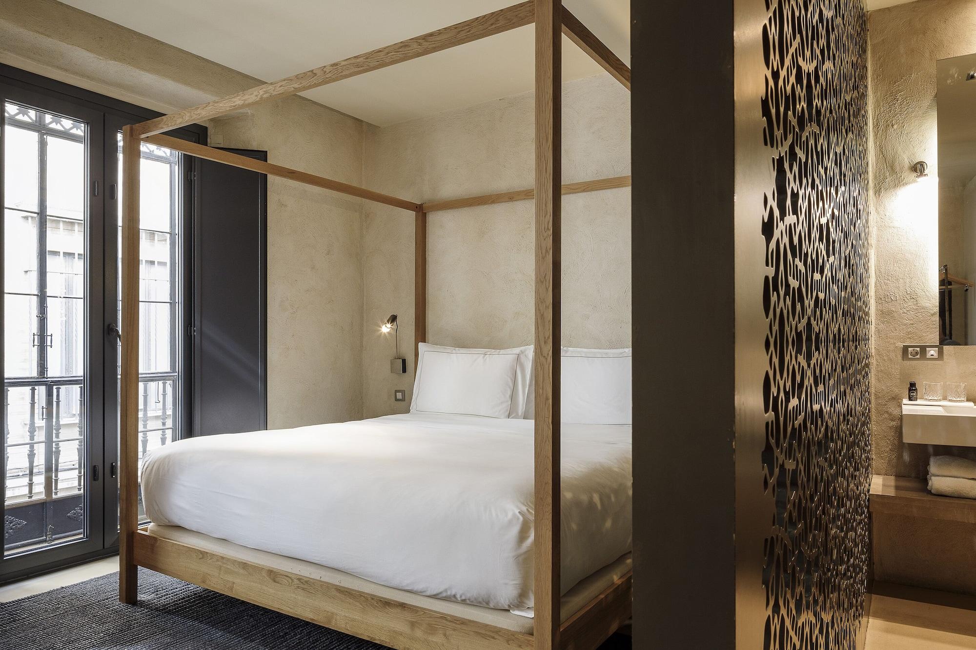 Eme Catedral Mercer Hotel Sevilha Exterior foto A room at the hotel