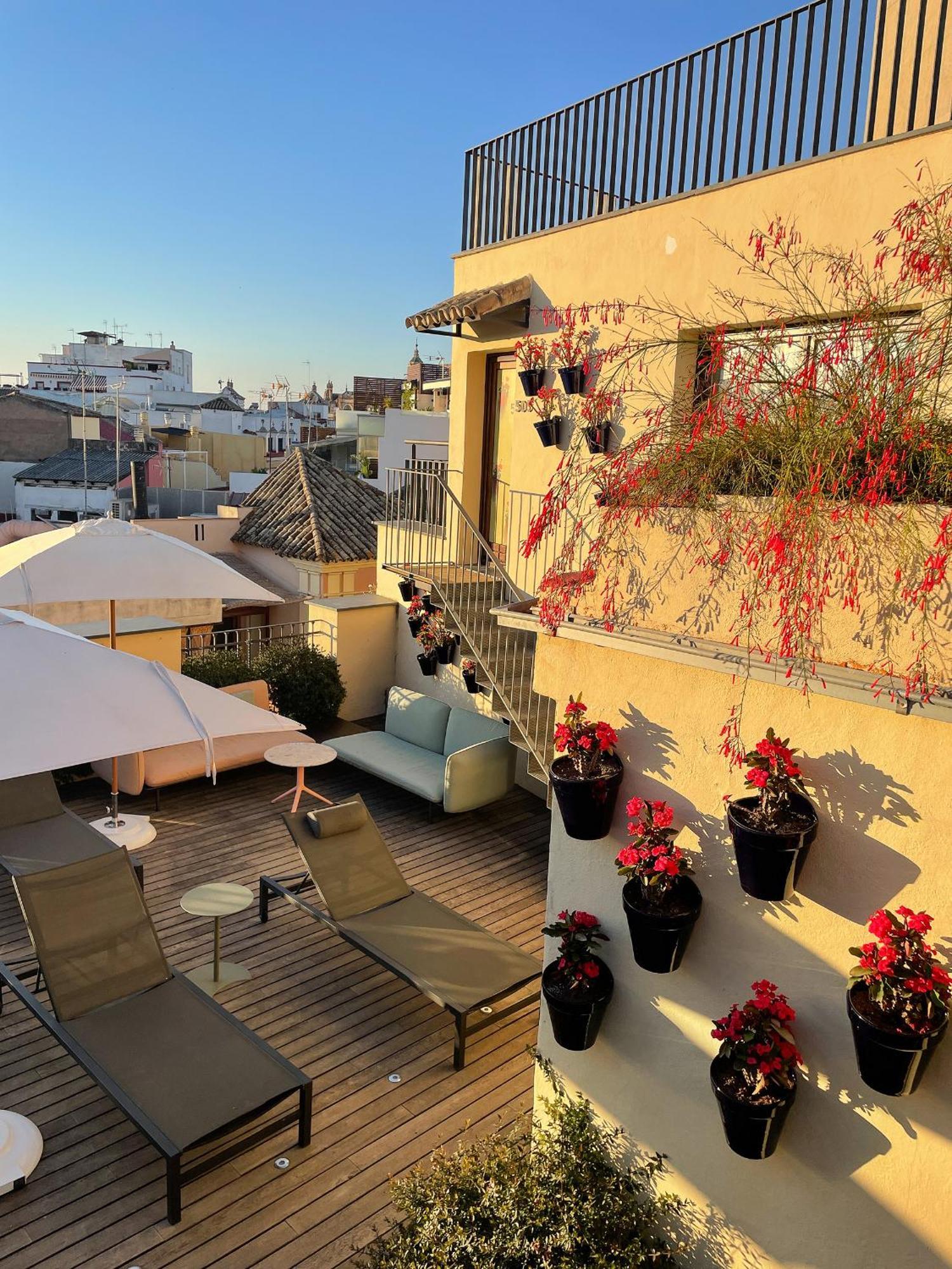 Eme Catedral Mercer Hotel Sevilha Exterior foto Rooftop terrace