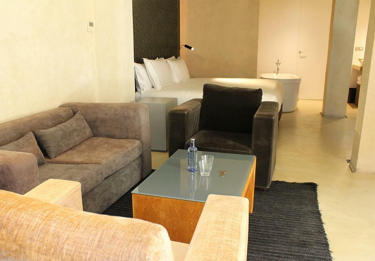 Eme Catedral Mercer Hotel Sevilha Exterior foto A suite at the hotel
