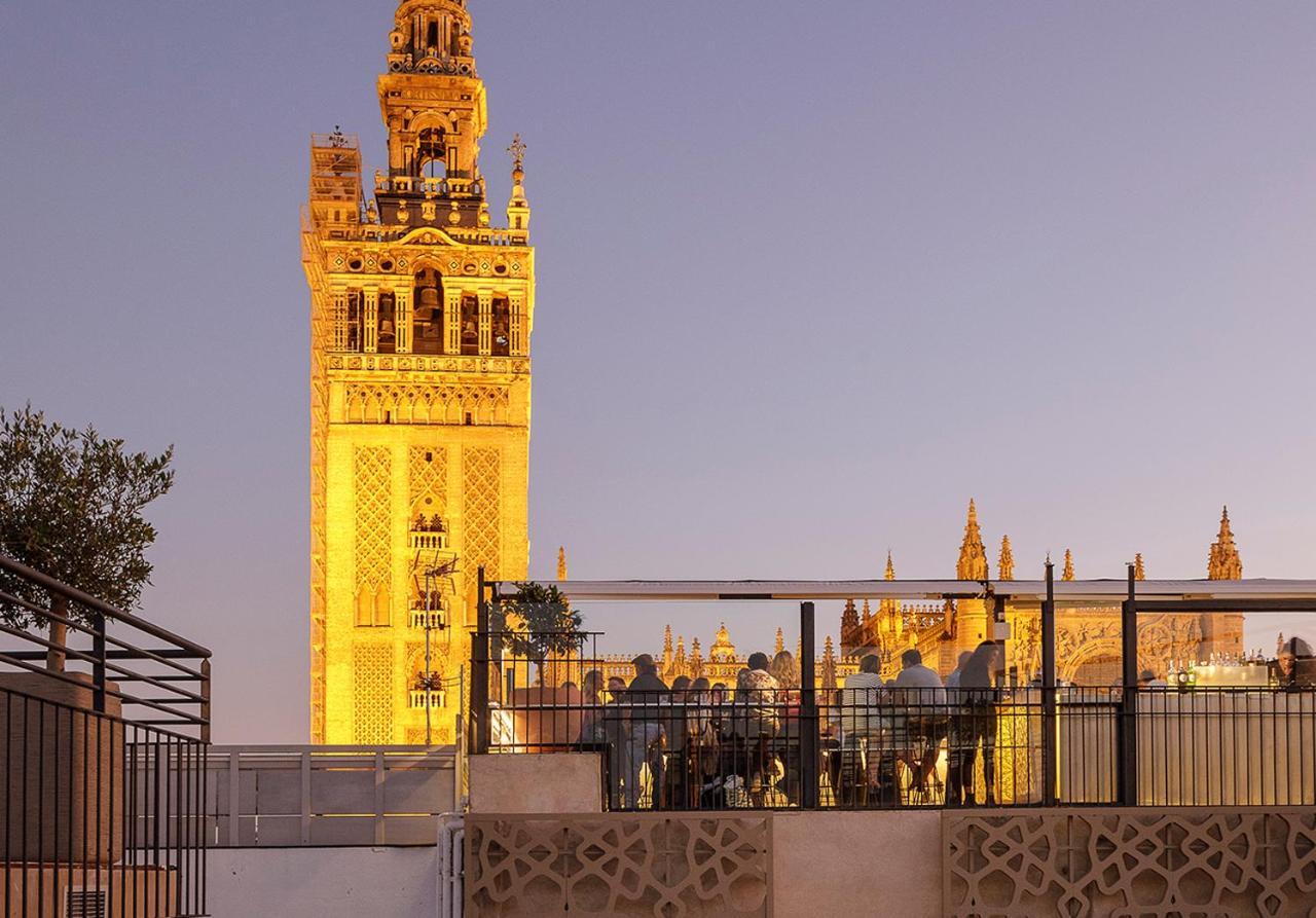 Eme Catedral Mercer Hotel Sevilha Exterior foto The Giralda